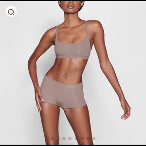 SKIMS Umber Scoop Neck Bra